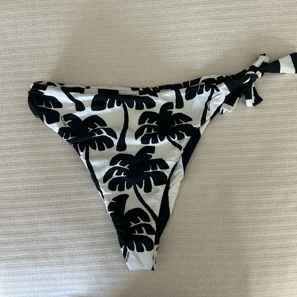 Farm Rio Coconut Reversible Bikini Bottom - Picture 6 of 8
